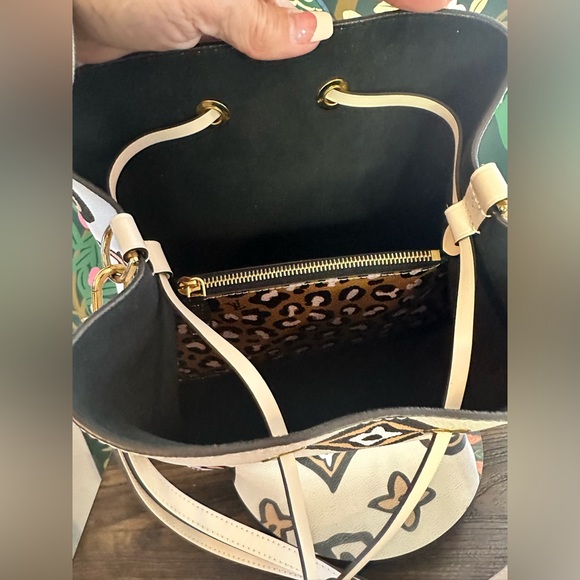 🔥Louis Vuitton Wild at Heart Limited Edition Noe Bucket Bag 🦄 - Picture 3 of 8